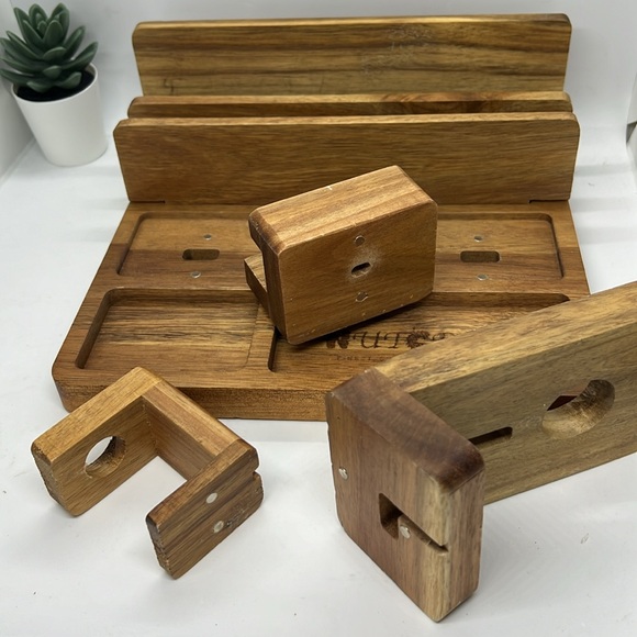 Wutcrft Wood Charging Station for Multiple Devices like Phone Watch Tablet etc - Picture 5 of 13